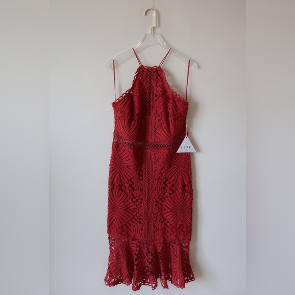 Dresses & Skirts - Love Triangle pencil dress in color Rose